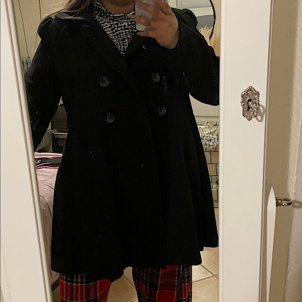 Coat - Picture 3 of 4